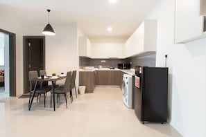 Fridge, microwave, stovetop, electric kettle