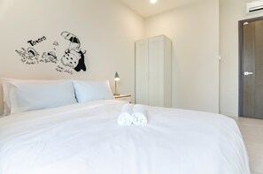 1 bedroom, iron/ironing board, WiFi, bed sheets - Totoro Theme Suite in Suasana JB (Johor Bahru)