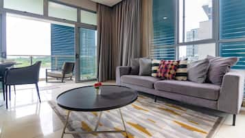 Televisión, oficina