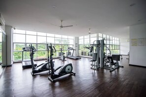Fitness facility - Bright & Modern 3BR Suite, FREE Parking (Johor Bahru)