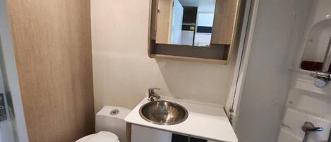 シャワー、タオル