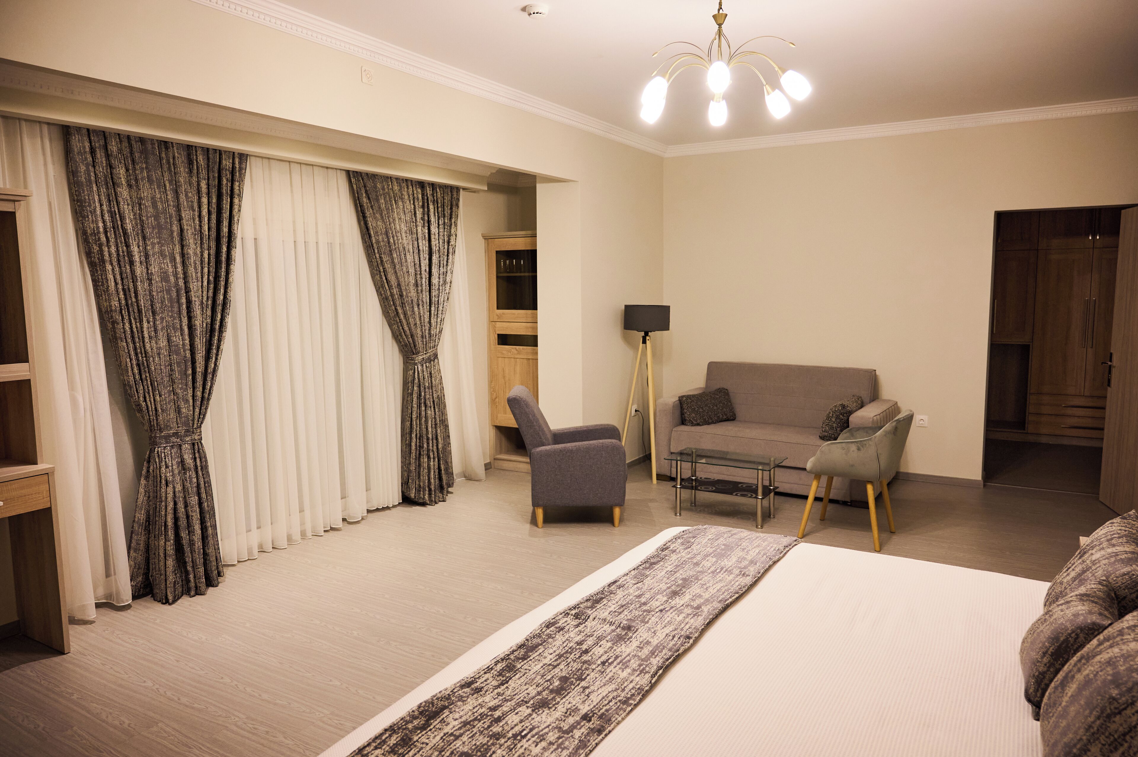 2 slaapkamers, een bureau, gratis wifi, beddengoed