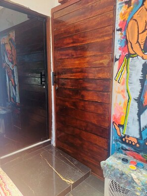 全景四人房, 海洋景观 | 高档床上用品、迷你吧、客房内保险箱、特色装修