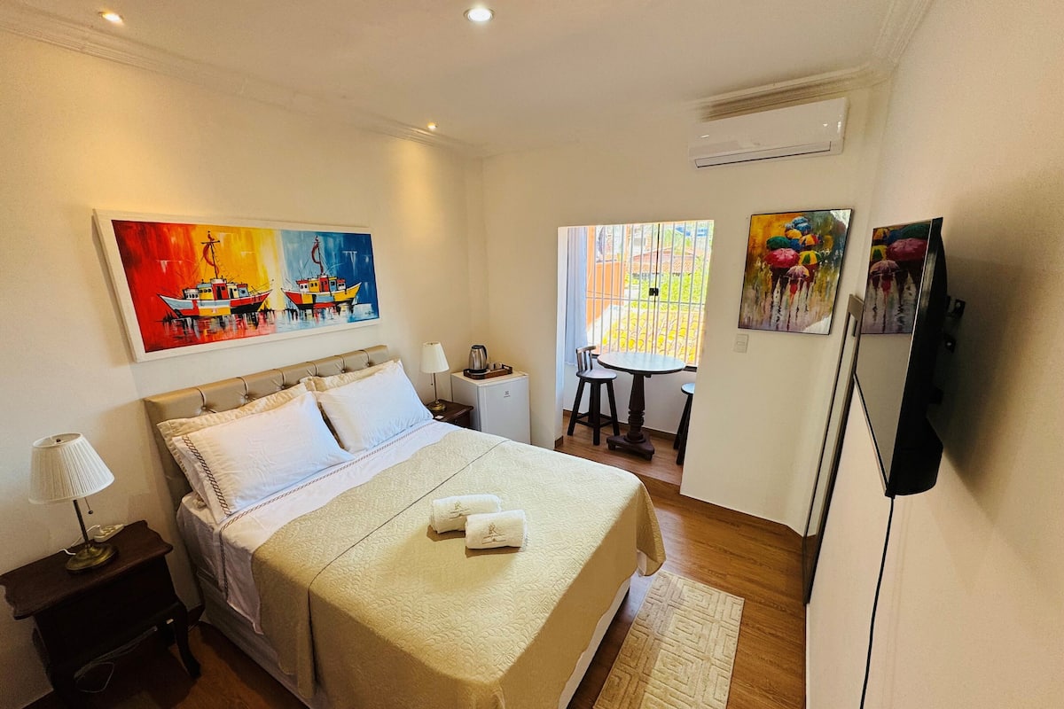 Quarto casal luxo, vista para o oceano | Roupas de cama premium, frigobar, cofres nos quartos, Wi-Fi de cortesia