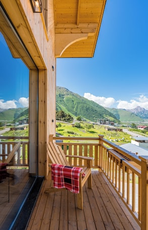 Deluxe Suite | Terrace/patio