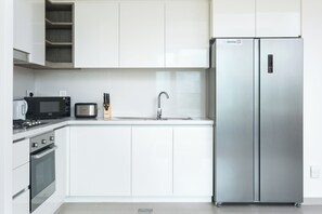 Bouilloire électrique, grille-pain