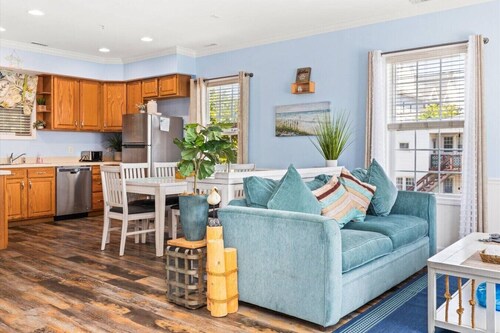 Downtown OC Townhome! - (B)