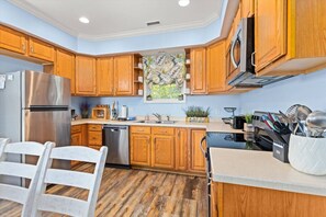 Fridge, microwave, oven, dishwasher