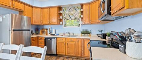 Fridge, microwave, oven, dishwasher