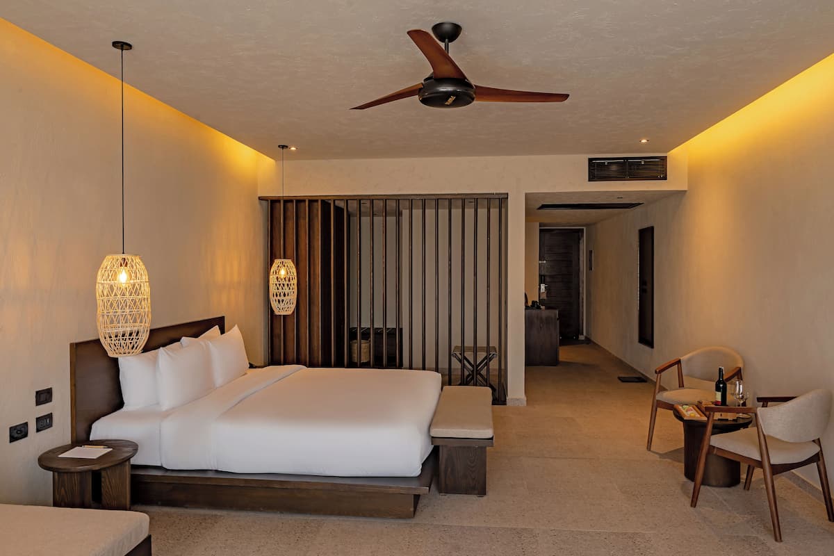 1 bedroom, minibar, in-room safe, blackout drapes