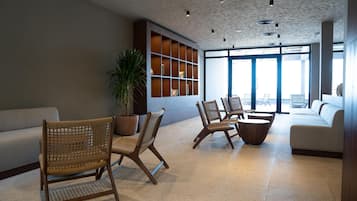 5 bares/lounges