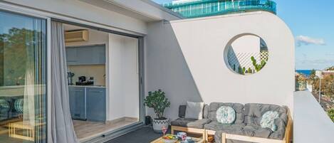 Apartment, 1 Queen-Bett, Balkon, Stadtblick | Terrasse/Patio
