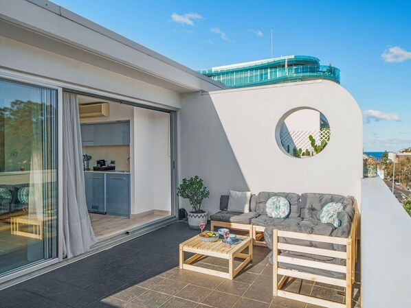 Apartment, 1 Queen Bed, Balcony, City View | Terrace/patio