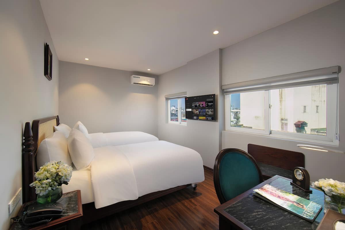 Economy kamer, 1 twee- of 2 eenpersoonsbedden | Uitzicht vanuit accommodatie