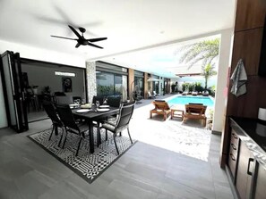 Dining - Villa Anthoni - Cosy 3 Chambres Avec Piscine (Mueang Phuket district)