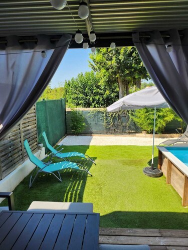 Jolie maison sur la colline.