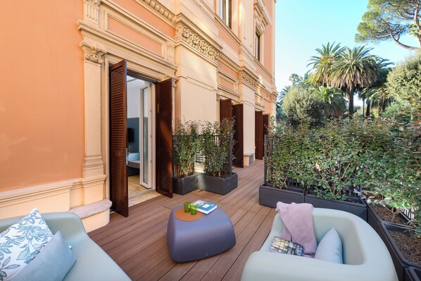 Luxury Condo | Terrace/patio - Domus Augustea - Luxury Accommodations (Rome)