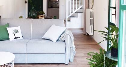 NEW- La casa di ringhiera- Boutique apartment & terrace in the historic center