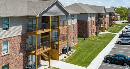 Stonecrest 701, 2Bd Apt I Free Parking I Pool