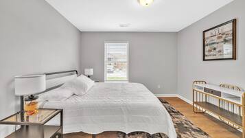 2 bedrooms, desk, travel crib, free WiFi