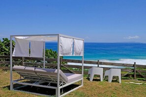 Property grounds - Villa Mahina, surfing and panoramic ocean views! (Le Moule)