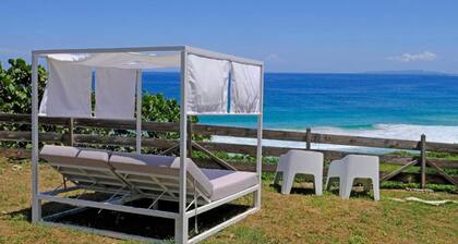 Villa Mahina, surfing and panoramic ocean views!