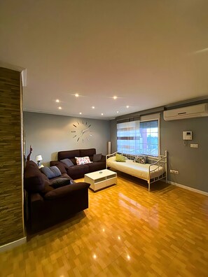 Living area - Casa Pepi - Lujosa Casa Acogedora Cerca de Ciudad de las Artes y las Ciencias (València)