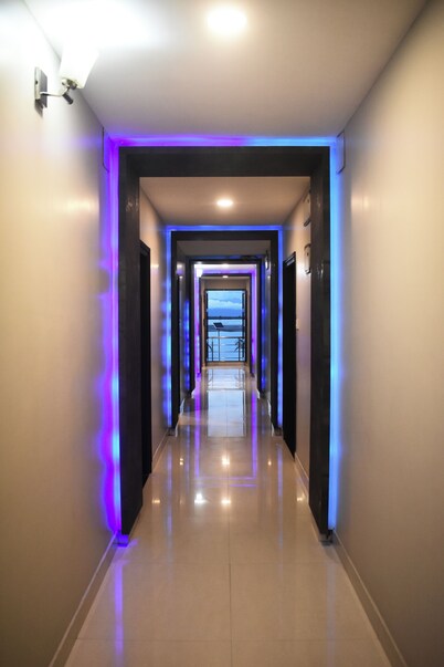 HOTEL RAJ PALACE by ROH