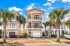 Exterior - Here Comes The Sun! Bikes- Private Beach- Hot Tub! (Seacrest Beach)