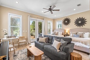 Smart TV - Here Comes The Sun! Bikes- Private Beach- Hot Tub! (Seacrest Beach)