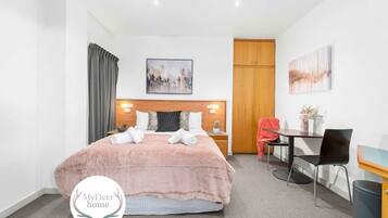 1 camera, una scrivania, ferro/asse da stiro, Wi-Fi