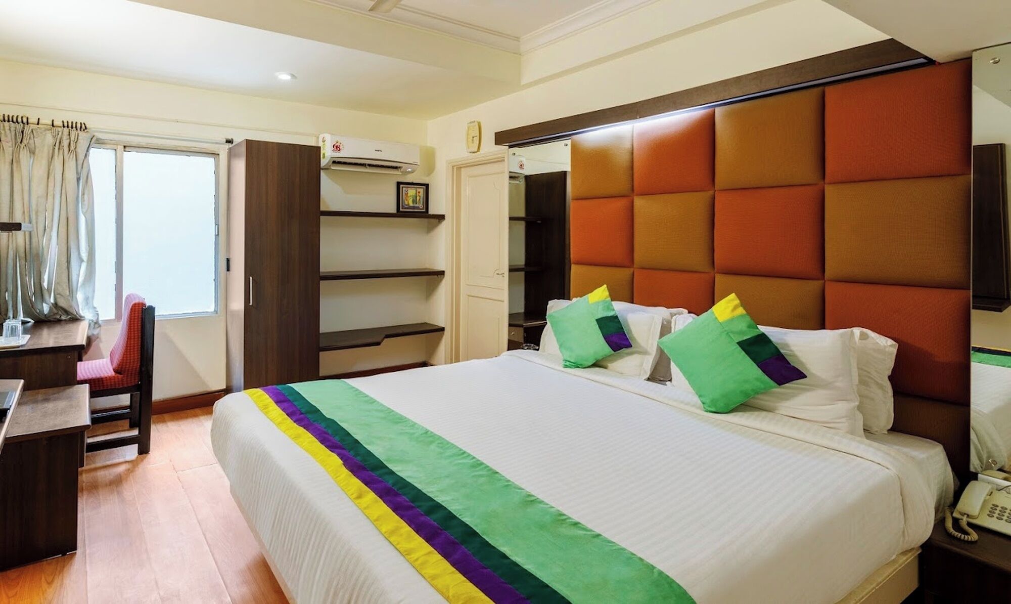 Kamar Double atau Twin Deluks, beberapa kamar | Minibar, meja kerja, ruang kerja ramah laptop, dan Wi-Fi gratis