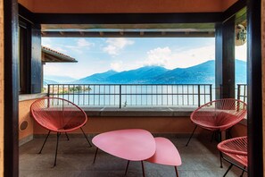 Leilighet, utsikt mot innsjø | Terrasse/patio