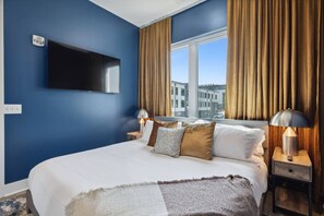 Schreibtisch, Bügeleisen/Bügelbrett, kostenloses WLAN, Bettwäsche