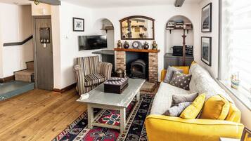 Smart TV, fireplace, offices