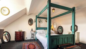 2 Schlafzimmer, Schreibtisch, Bügeleisen/Bügelbrett, Reisekinderbett