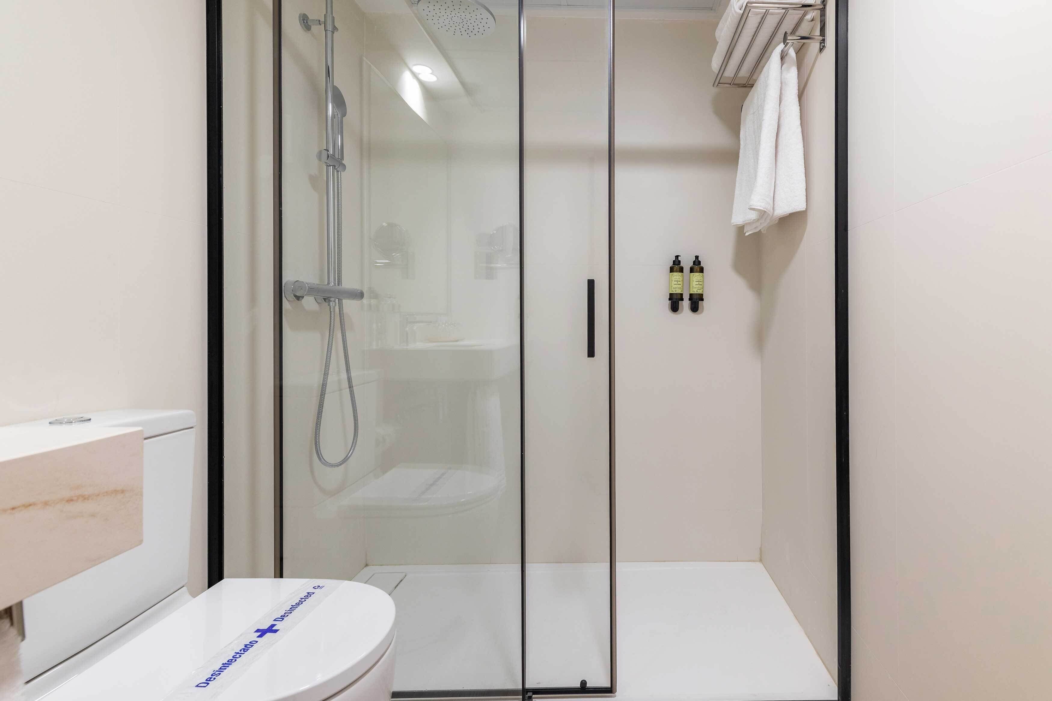 Photo - HQ Arena Hotel