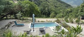 Two Gîtes With Swimming Pool les Rochers de Plaisians