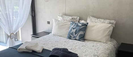 1 bedroom, iron/ironing board, travel cot, free WiFi