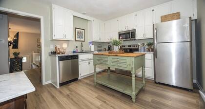 The Blue Willow Cottage in Parkville