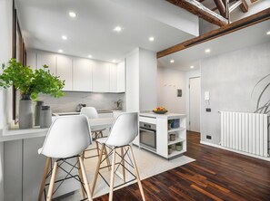 雪櫃、洗碗機、電熱水壺、多士爐