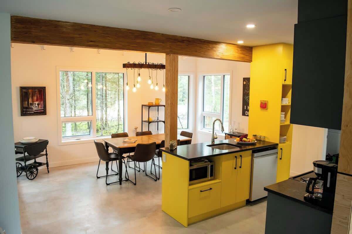 冰箱、微波炉、烤箱、炉灶