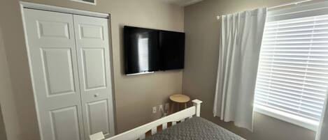 2 Schlafzimmer, Reisekinderbett, WLAN, Bettwäsche