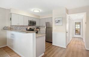 冷蔵庫、電子レンジ、コンロ、食器洗い機