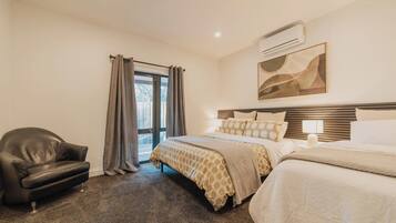 3 bedrooms, WiFi, bed sheets