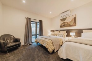 3 bedrooms, WiFi, bed sheets