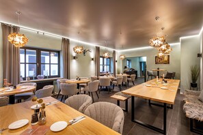 包每日自助早餐