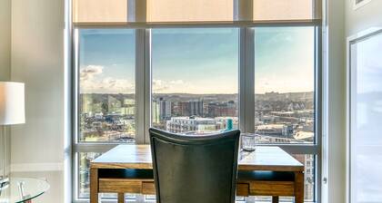 Gorgeous Apt Downtown