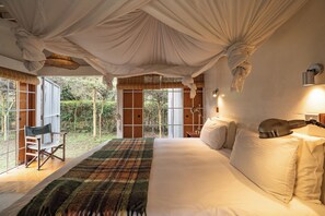 2 bedrooms, travel crib, free WiFi, bed sheets