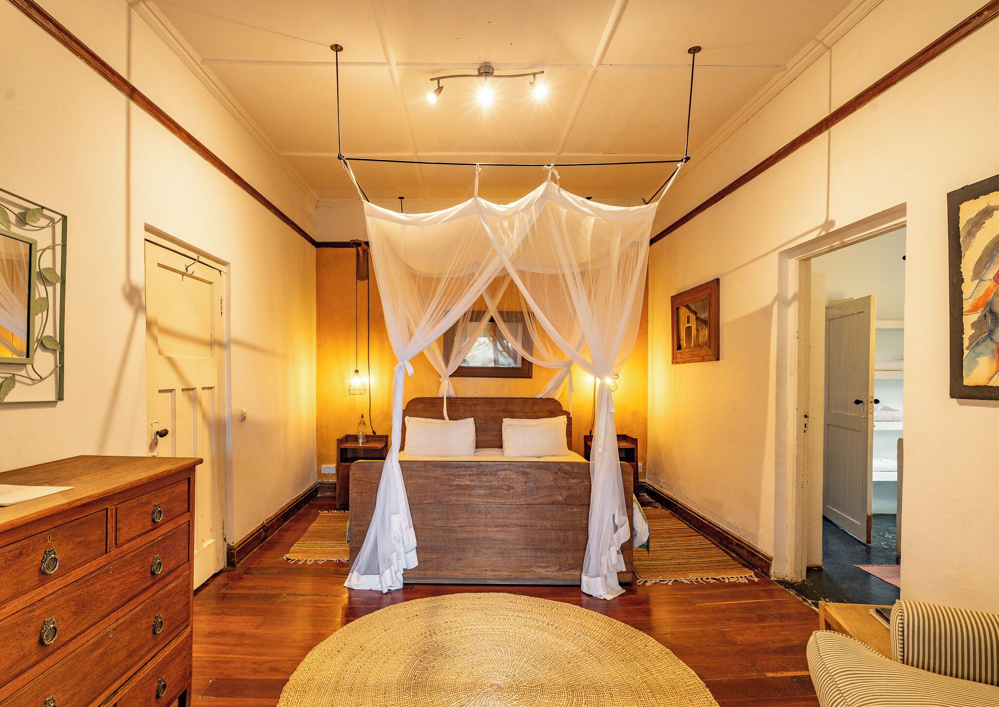 4 間睡房、免費 Wi-Fi、床單